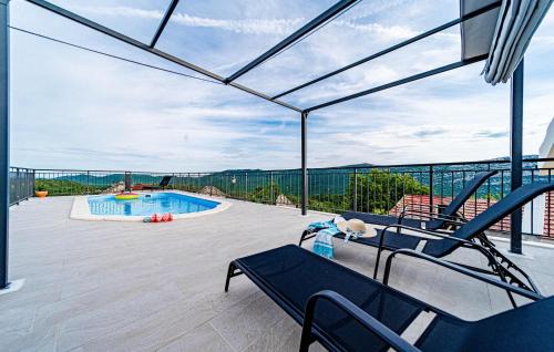 Dancanje House | Beautiful Home In Dancanje