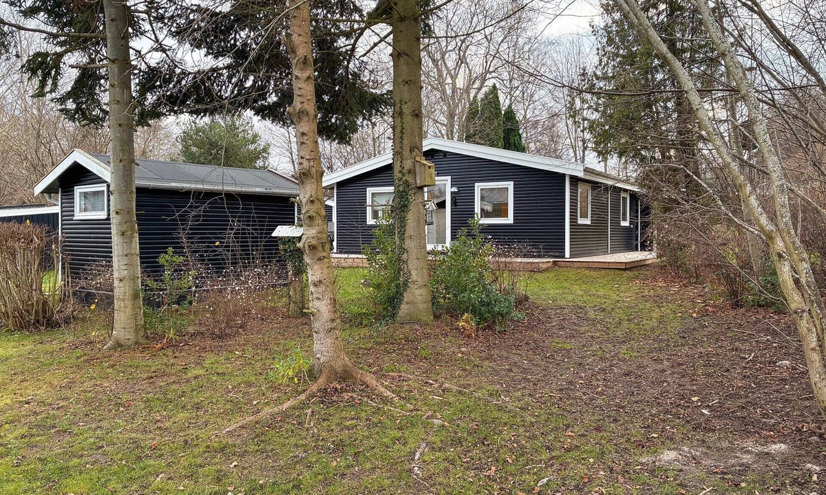 Dronningmolle House | Beautiful home in Dronningmølle with WiFi