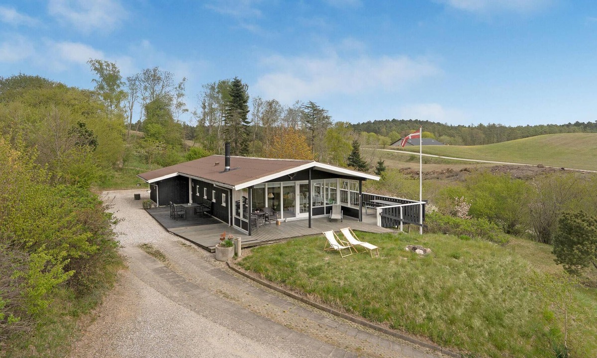Handrup House | Beautiful home in Ebeltoft with house sea view