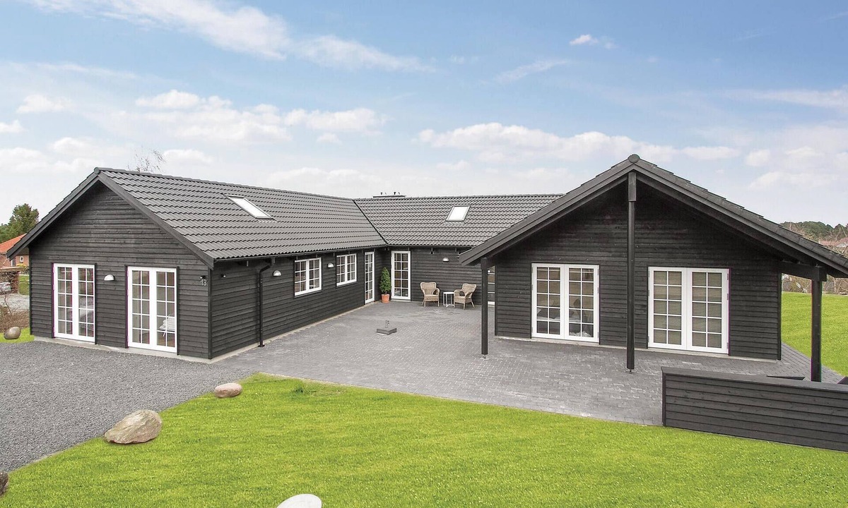 Syddjurs Kommune House | Beautiful home in Ebeltoft with sauna