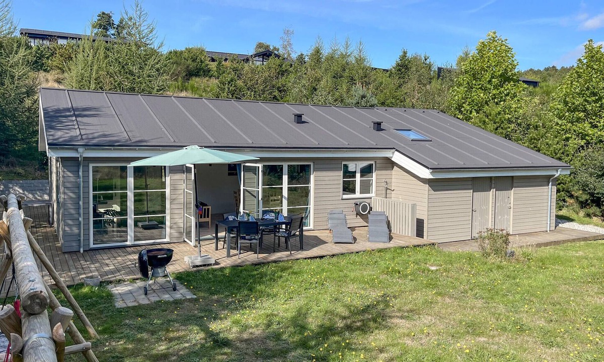Femmøller House | Beautiful home in Ebeltoft with sauna