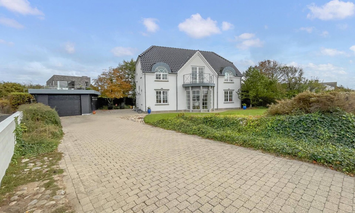 Sjaelborg House | Beautiful home in Esbjerg V with WiFi