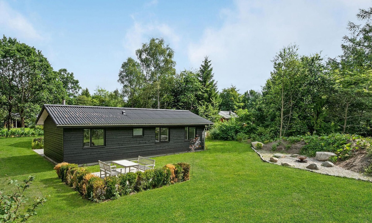 Farvang House | Beautiful home in Fårvang with sauna