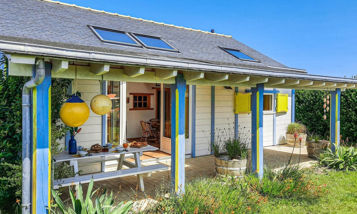 Plouguerneau House | Beautiful home in Plouguerneau with WiFi