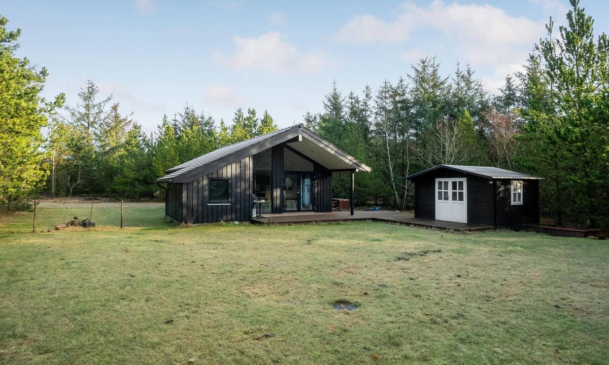 Fur House | Beautiful home in Fur with WiFi