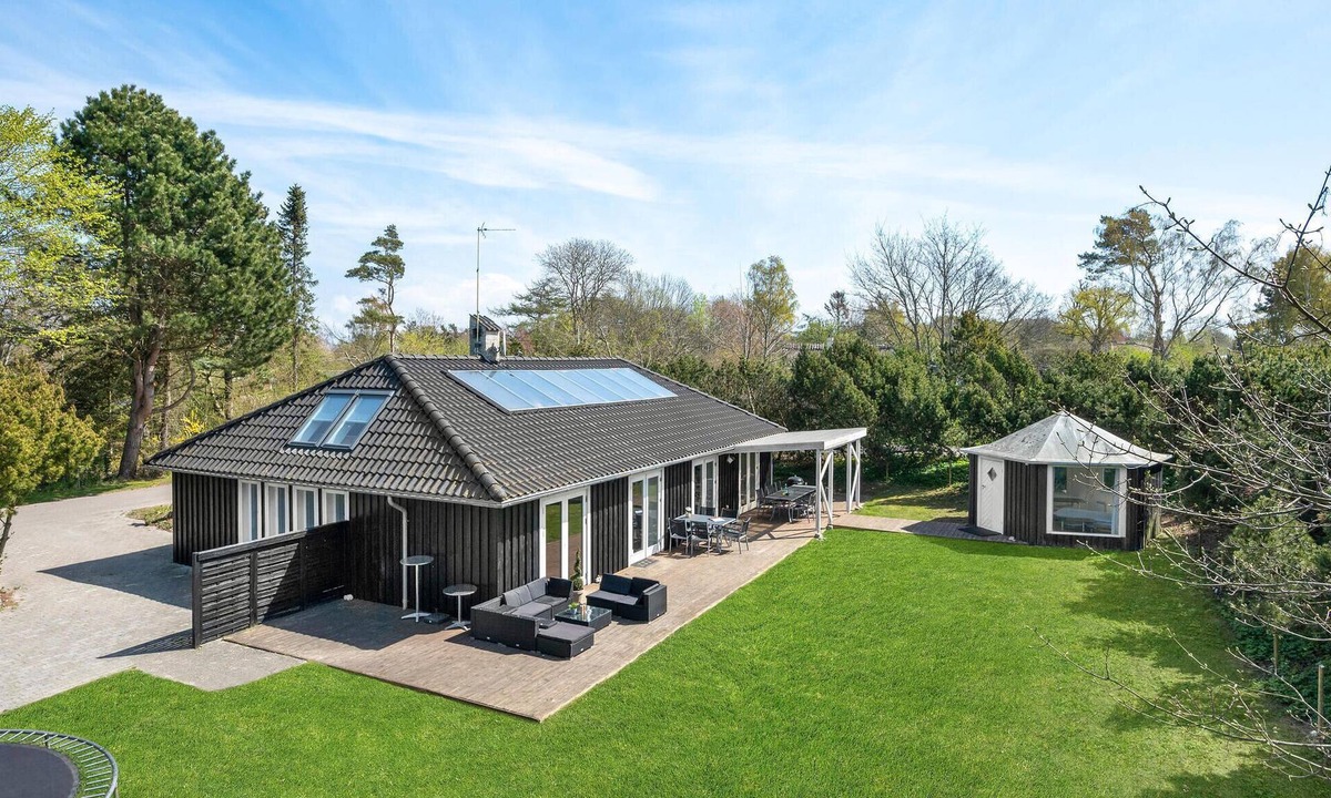 Gilleleje House | Beautiful home in Gilleleje with sauna