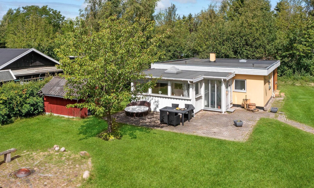 Grevinge House | Beautiful home in Grevinge with kitchen