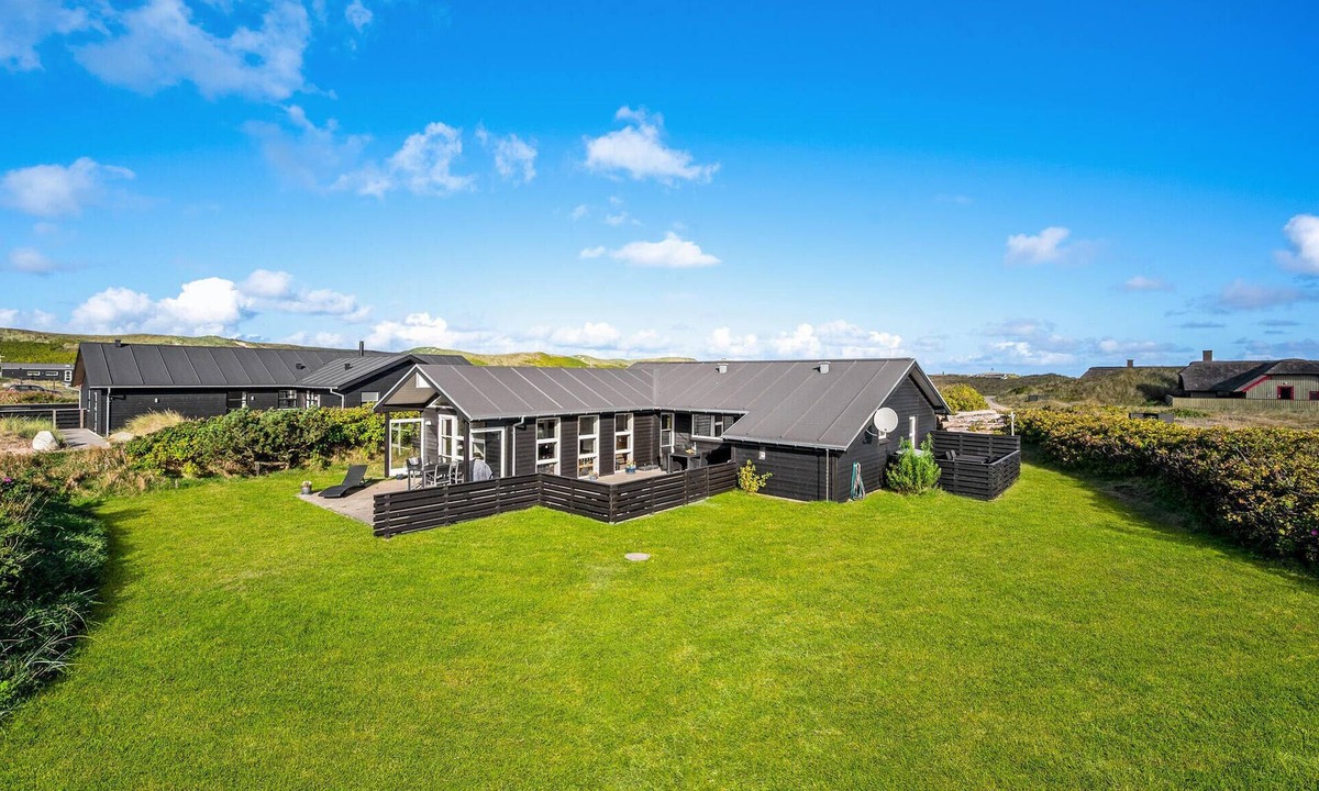 Hvide Sande House | Beautiful home in Hvide Sande with WiFi