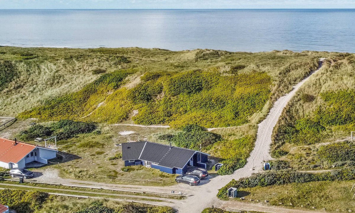 Bjerregard Strand House | Beautiful home in Hvide Sande with sauna