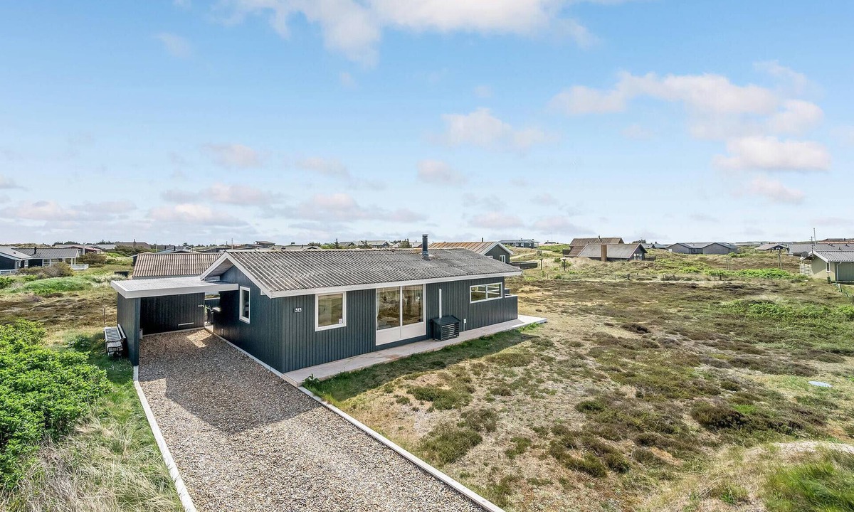 Bjerregard Strand House | Beautiful home in Hvide Sande with sauna