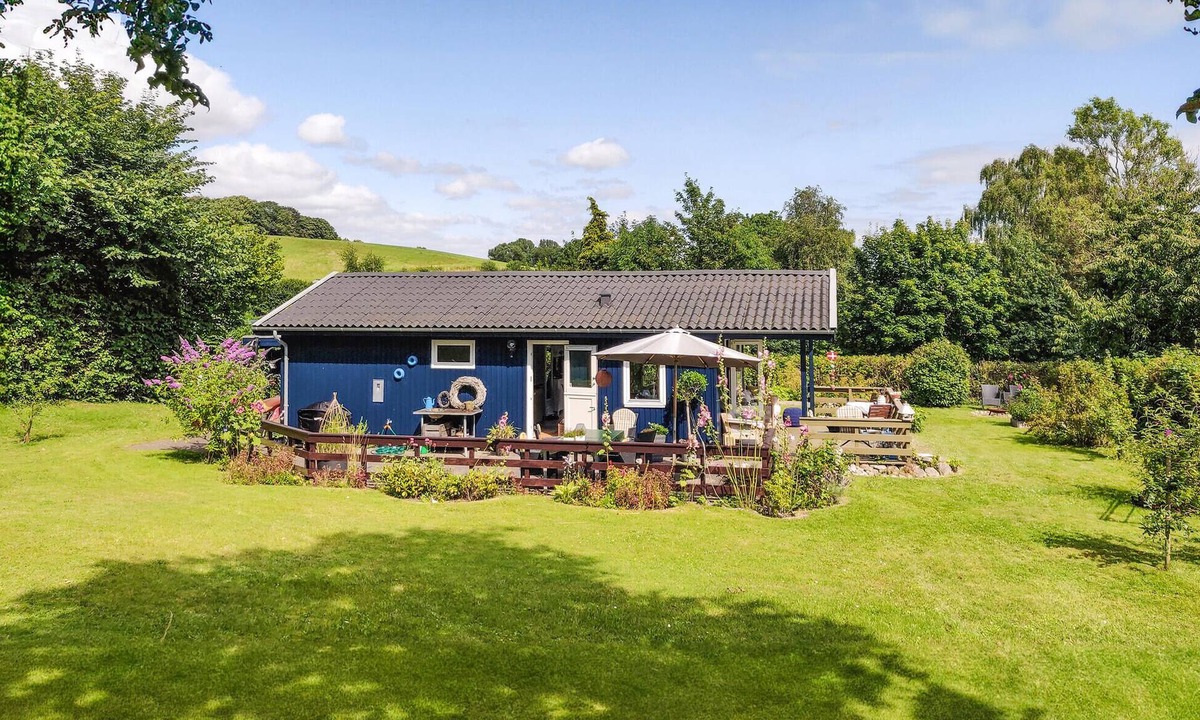 Haarby House | Beautiful home in Haarby with kitchen