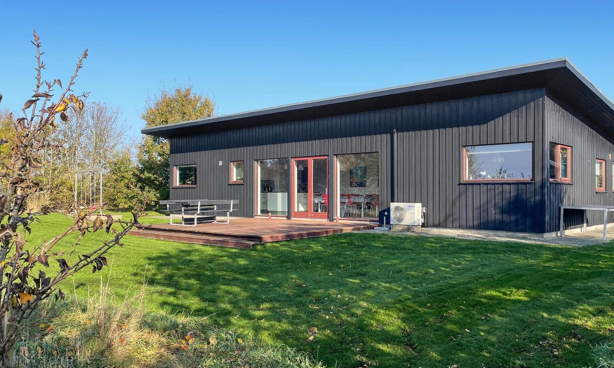 Flovt Strand House | Beautiful home in Haderslev with WiFi
