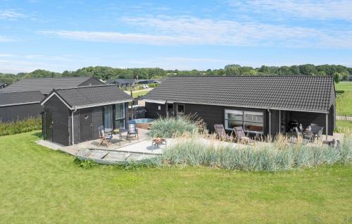 Flovt Strand House | Beautiful Home In Haderslev With Sauna