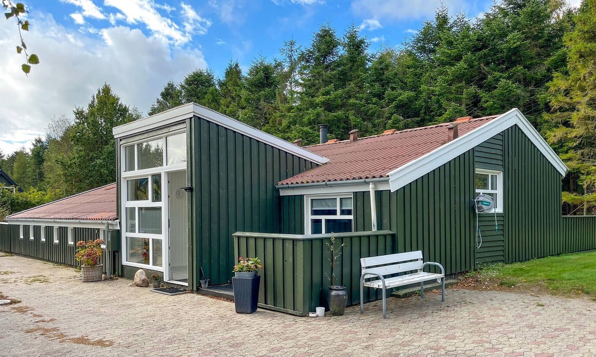 Hals House | Beautiful home in Hals with sauna