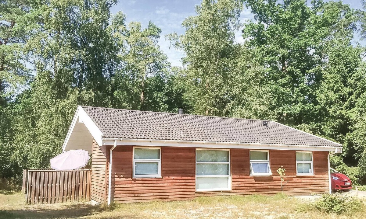 Hasle House | Beautiful home in Hasle with sauna