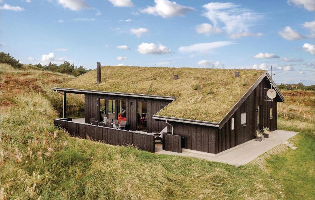 Henne Strand House | Beautiful Home In Henne With Sauna