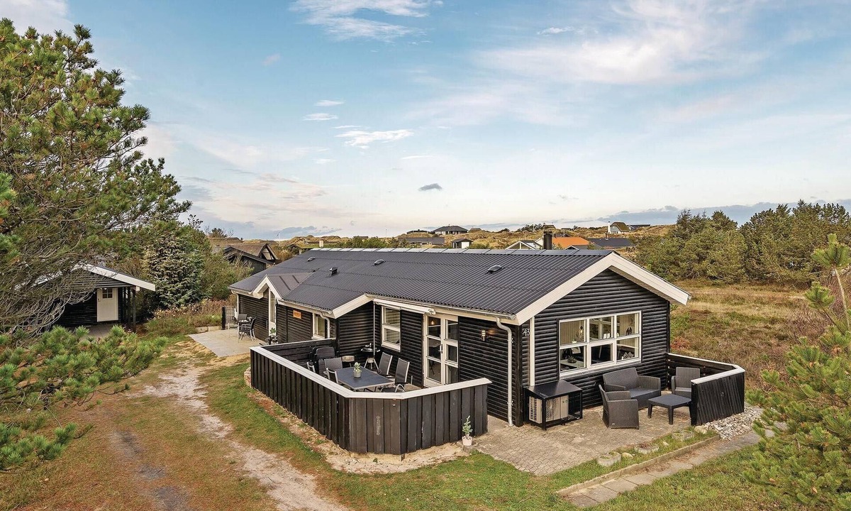 Henne Strand House | Beautiful home in Henne with sauna