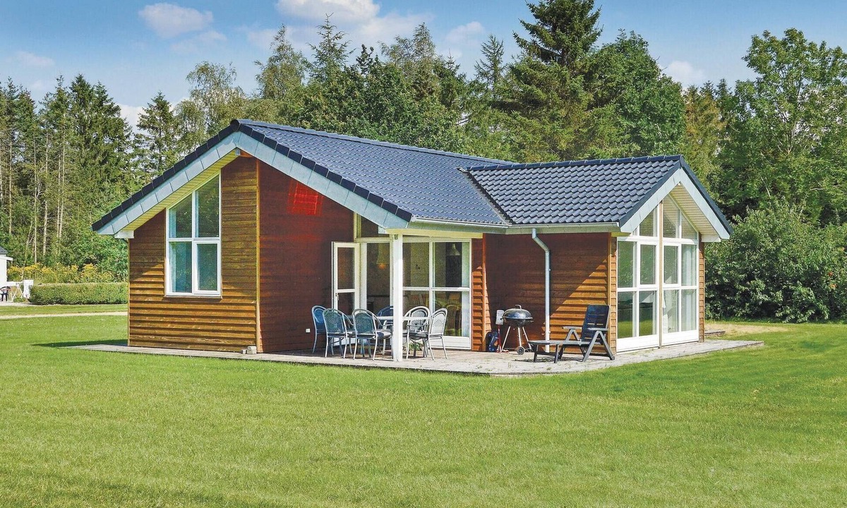 Skovgaarde House | Beautiful home in Herning with kitchen