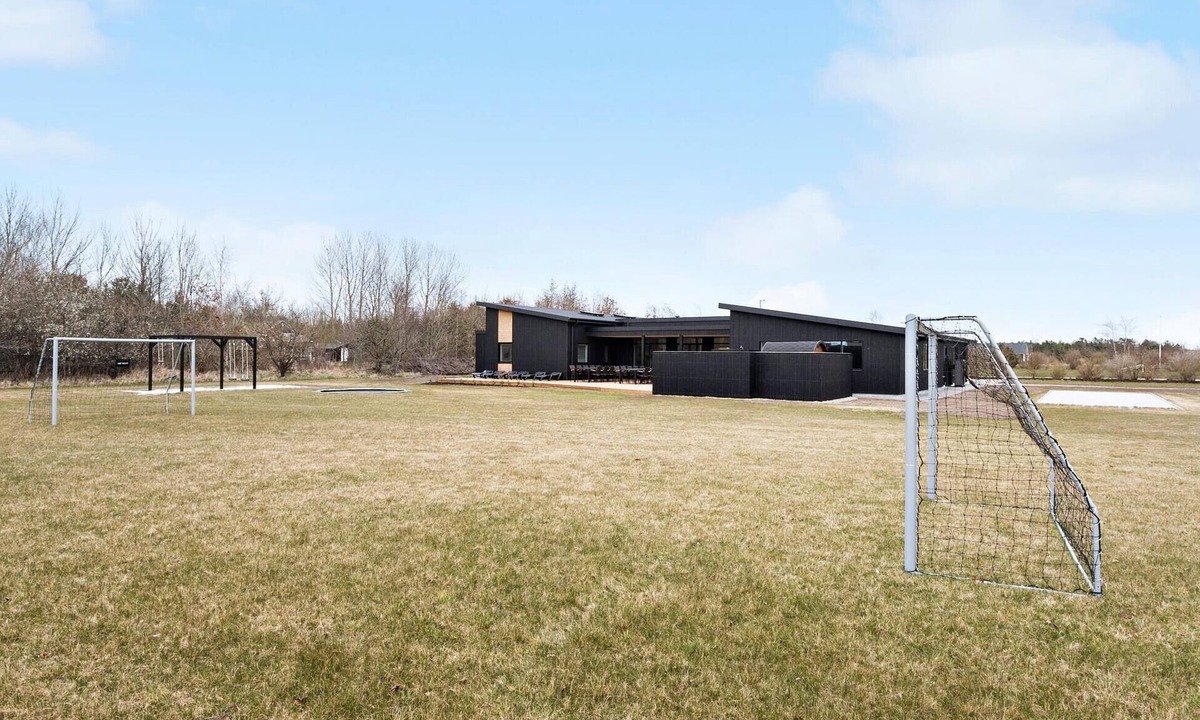 Hojslev House | Beautiful home in Højslev with sauna