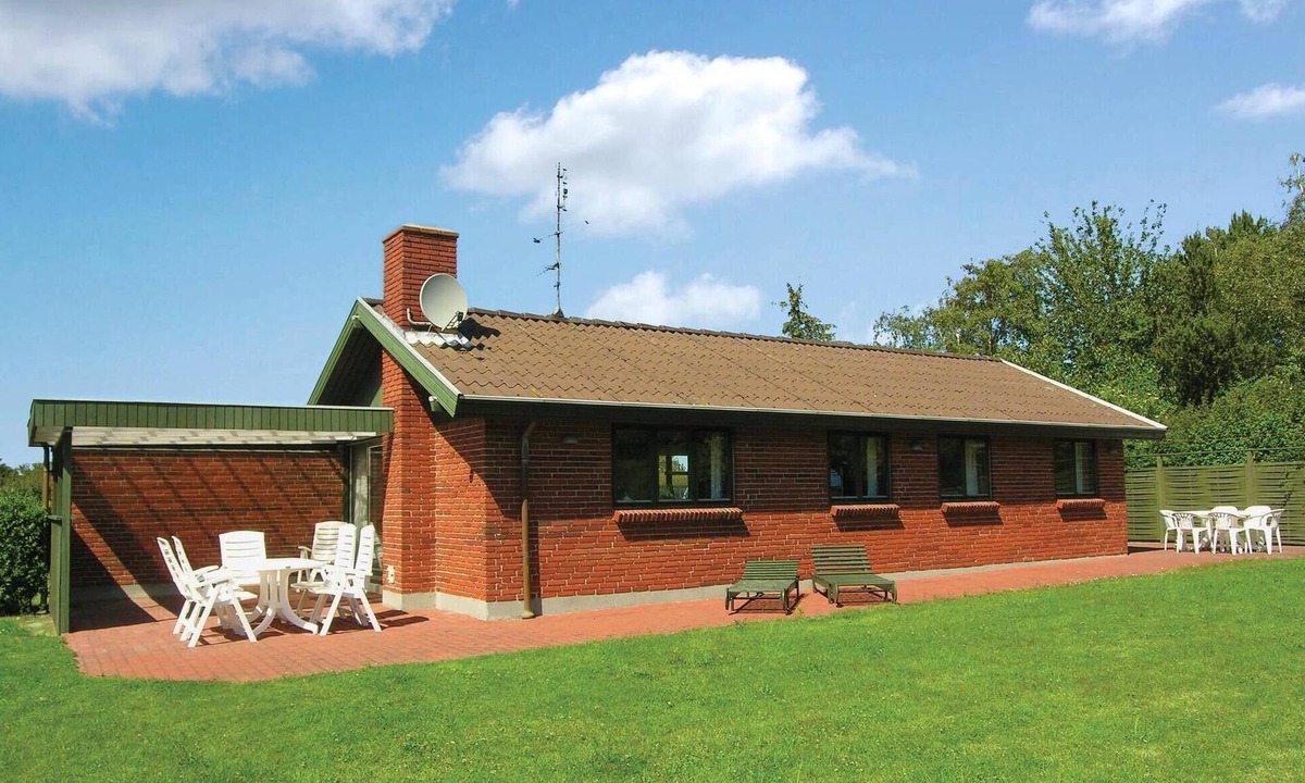 Ristinge House | Beautiful home in Humble with WiFi