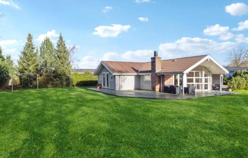 Østerskov House | Beautiful Home In Humble With Sauna