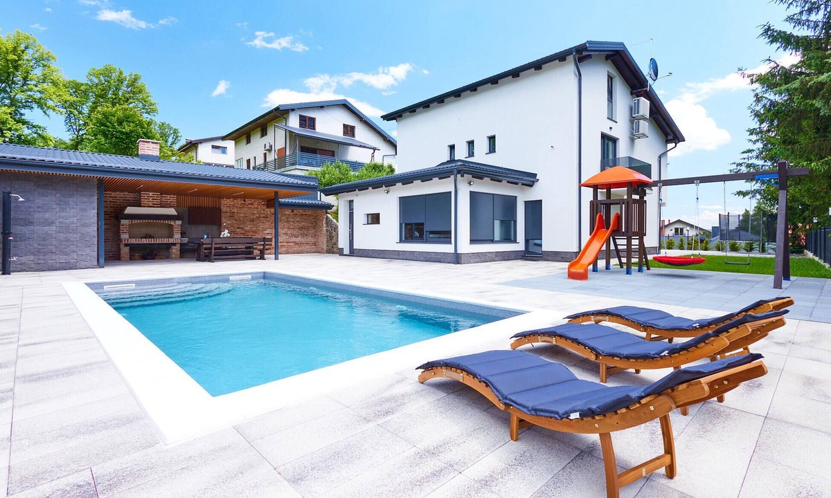 Karlovac House | Beautiful home in Karlovac with sauna
