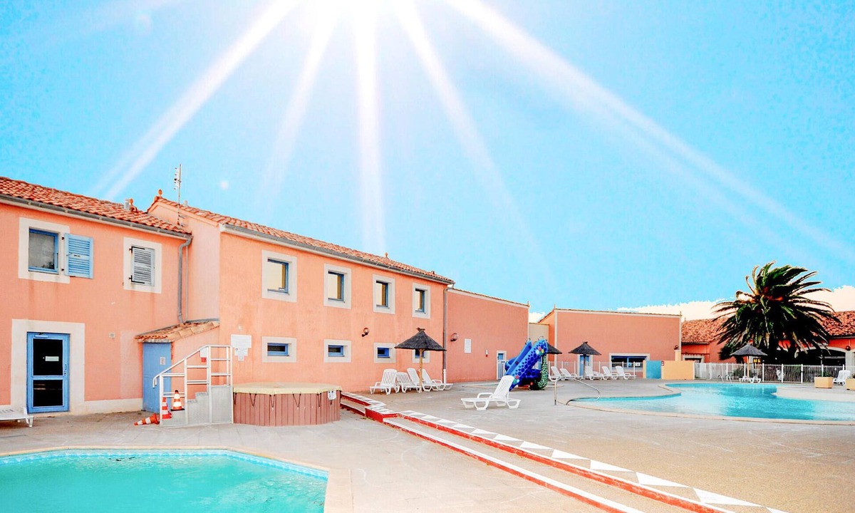 Le Barcares House | Beautiful home in Le Barcarès with sauna