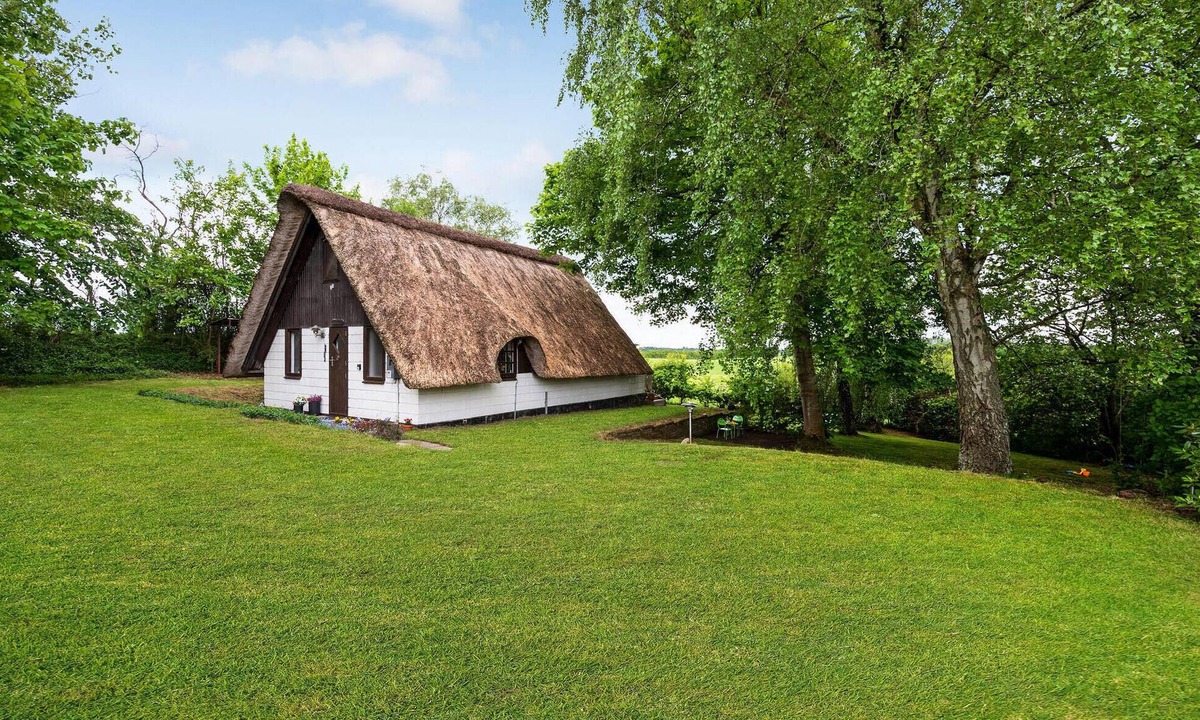 Hjarbæk House | Beautiful home in Løgstrup with WiFi