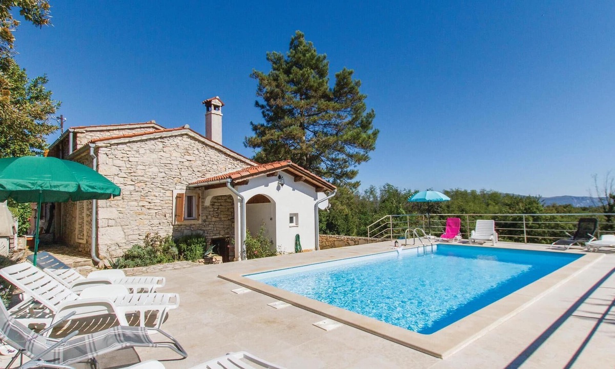 Martinski House | Beautiful home in Martinjski