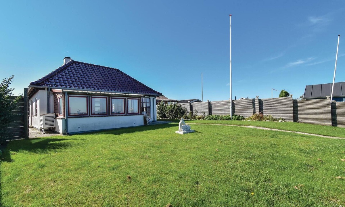 Tørresø House | Beautiful home in Otterup with kitchen