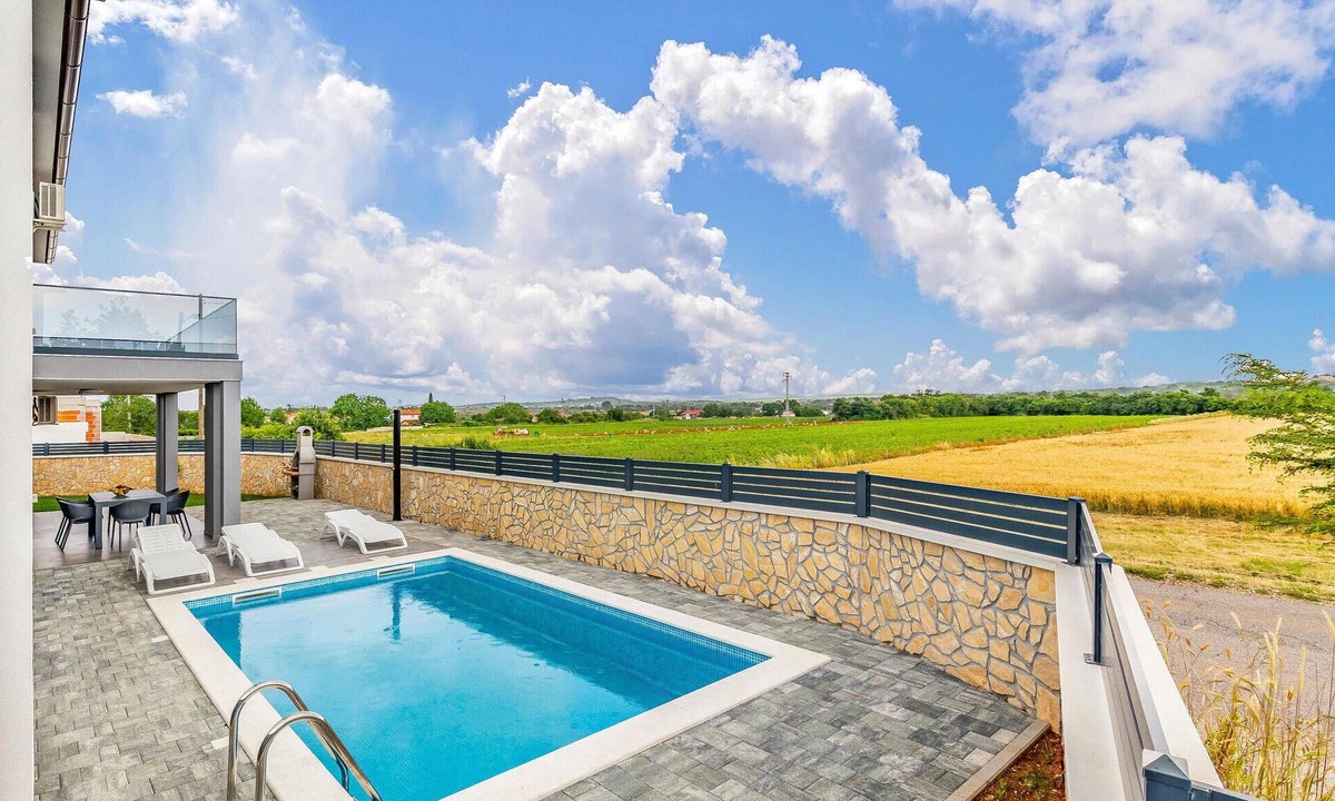 Skatari House | Beautiful home in Pula