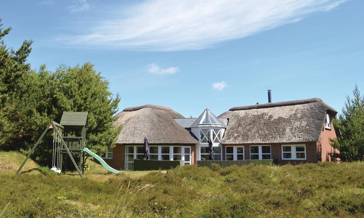 Sønderstrand House | Beautiful home in Rømø with WiFi