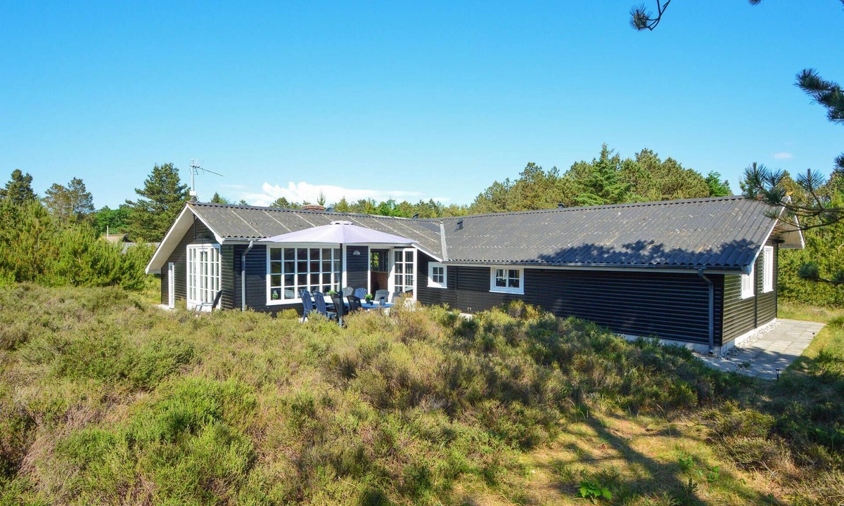 Rømø Kirkeby House | Beautiful home in Rømø with kitchen