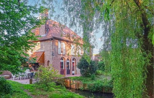 Renty House | Beautiful Home In Renty With Wifi