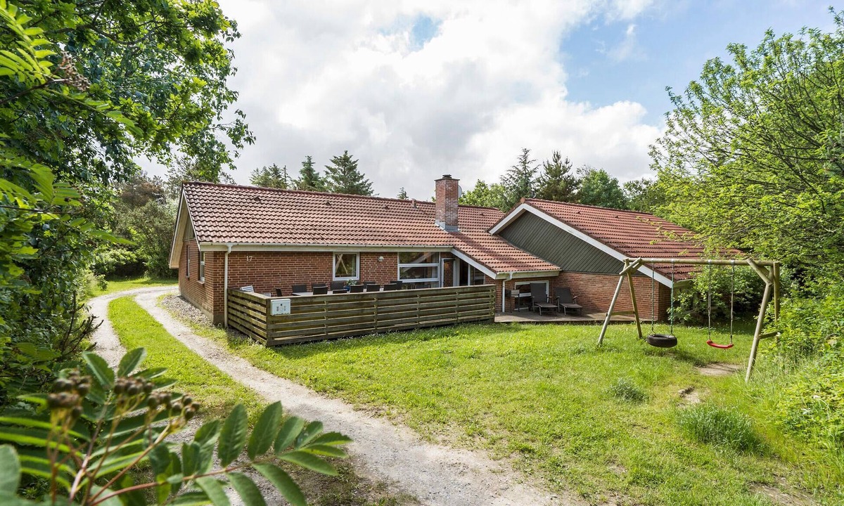 Lodbjerg Hede House | Beautiful home in Ringkøbing with sauna