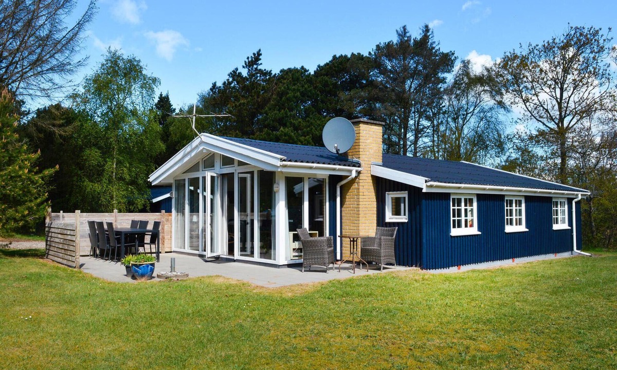 Lodbjerg Hede House | Beautiful home in Ringkøbing with sauna