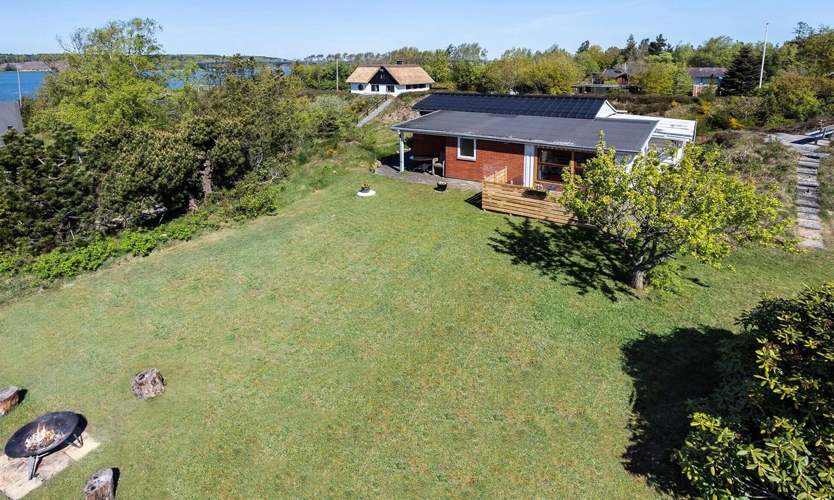 Sallingsund House | Beautiful home in Roslev