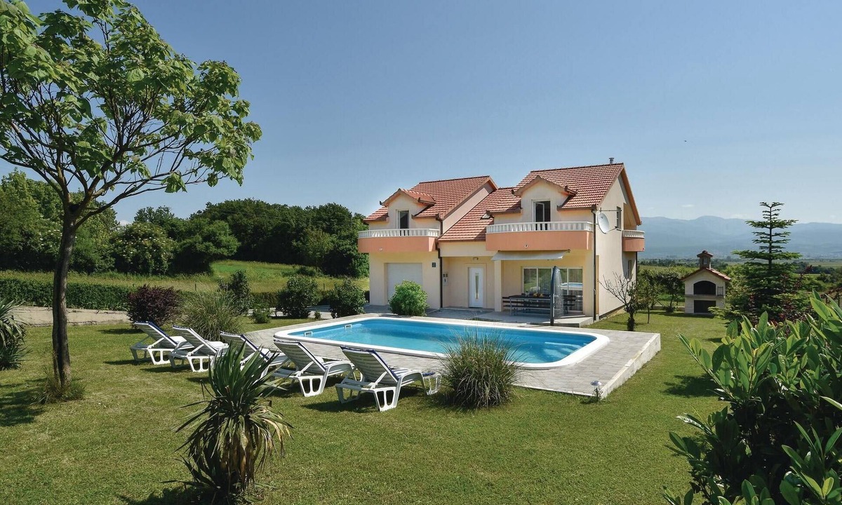 Sinj House | Beautiful home in Sinj