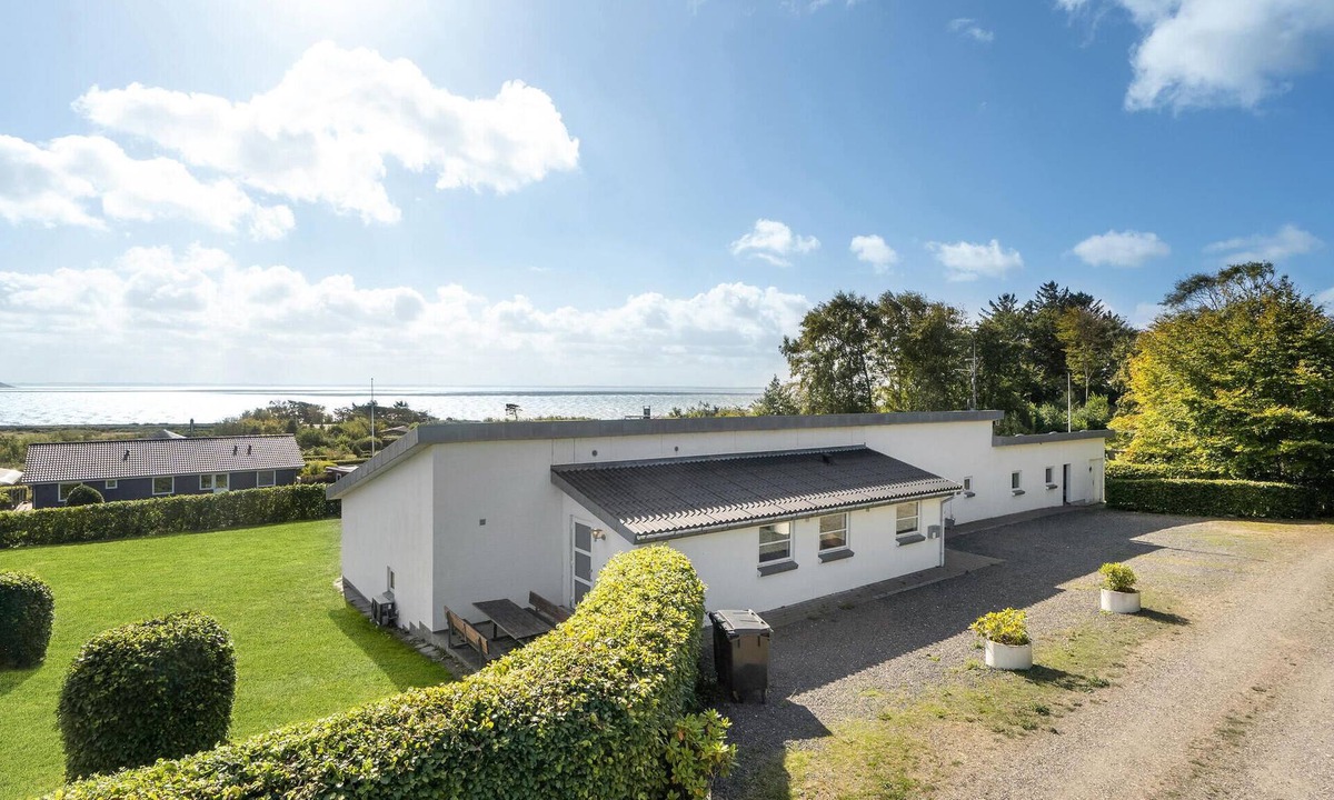 Lihme House | Beautiful home in Spøttrup with WiFi