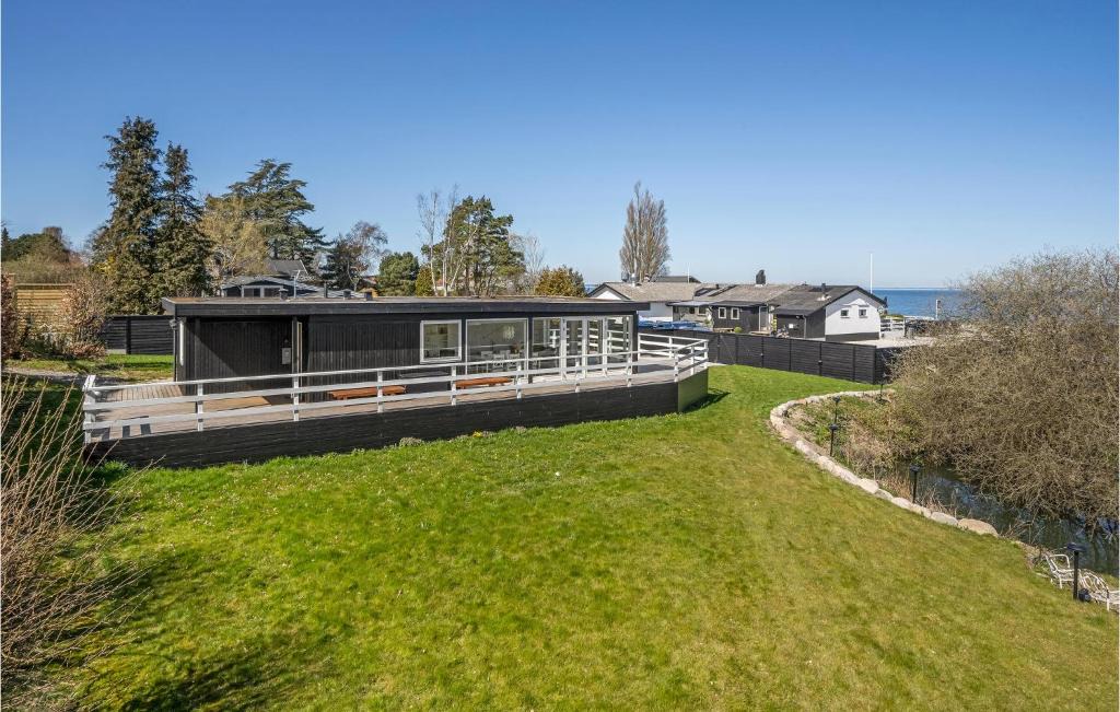 Strøby Ladeplads House | Beautiful Home In Strøby With House Sea View