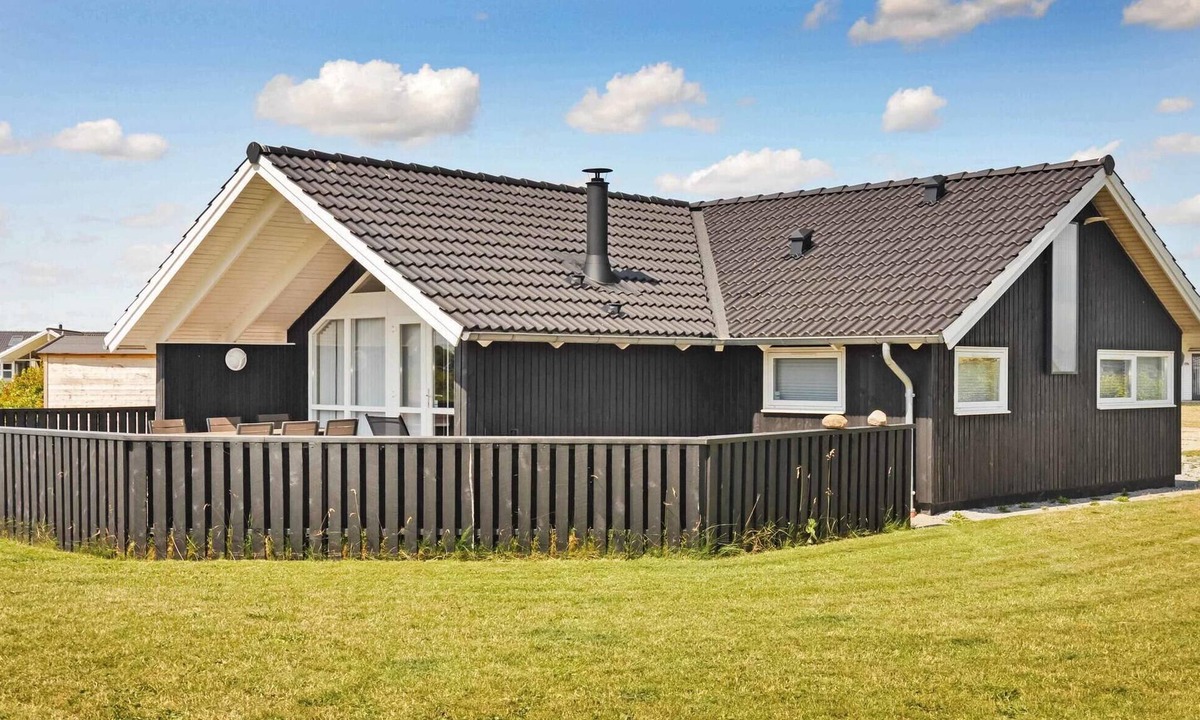 Skovmose House | Beautiful home in Sydals with sauna