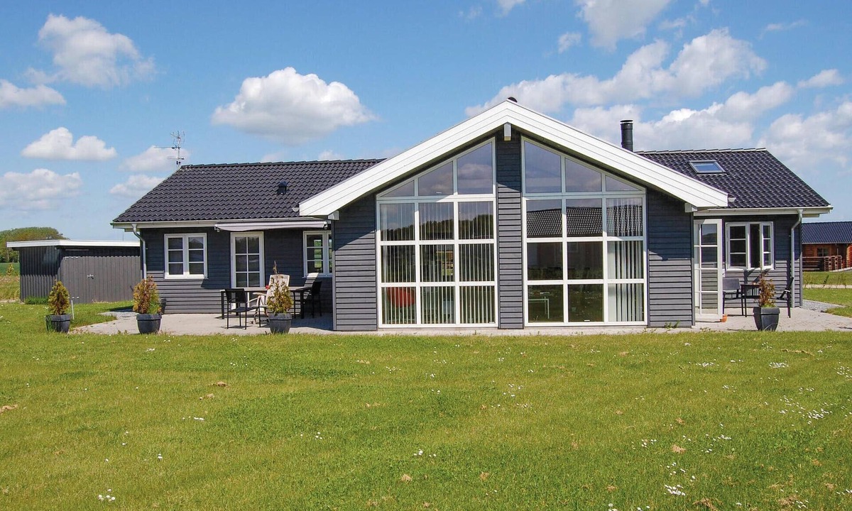 Skovmose House | Beautiful home in Sydals with sauna