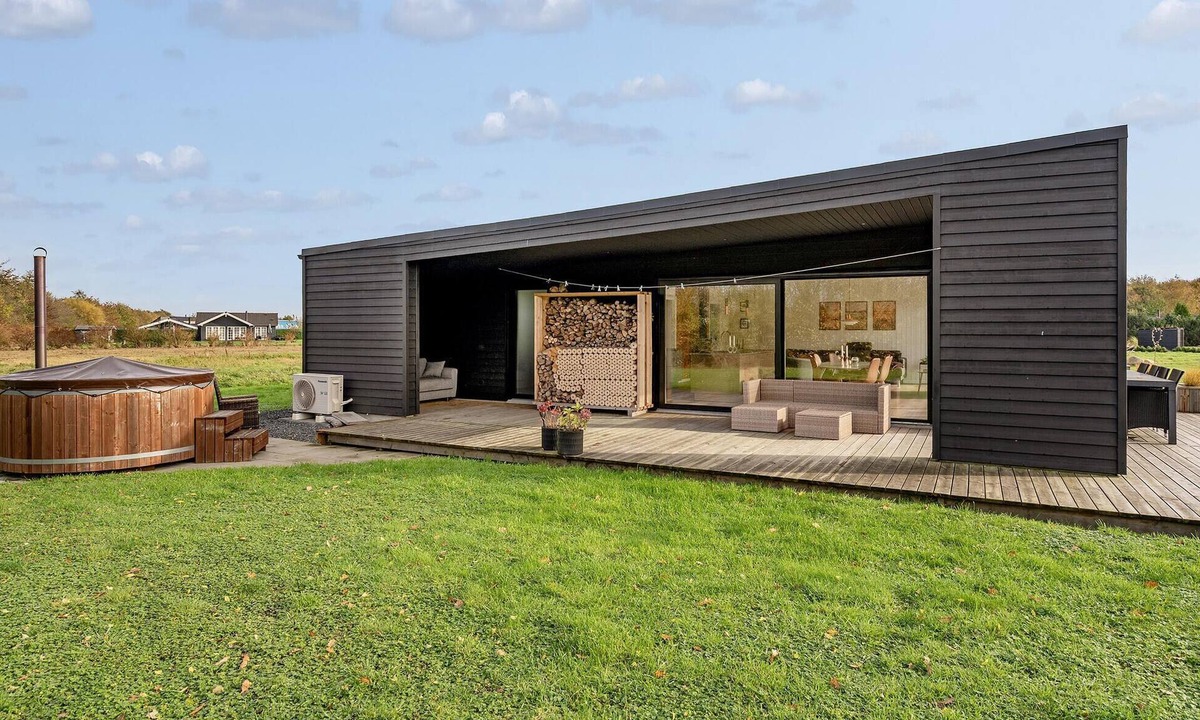 Skovmose House | Beautiful home in Sydals with WiFi