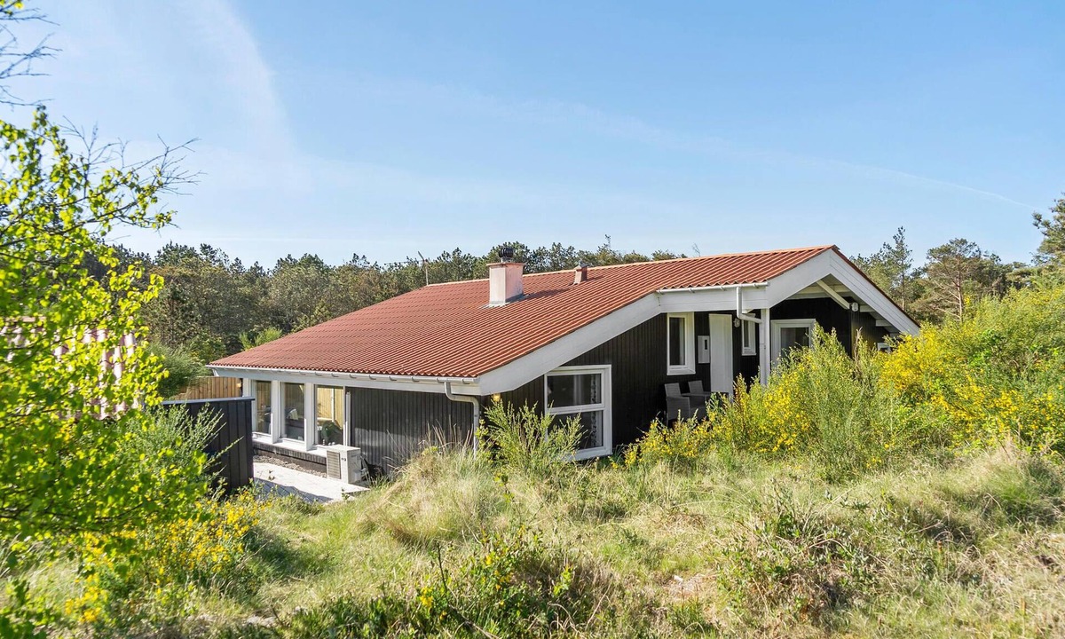 Sønder Vorupør House | Beautiful home in Thisted with kitchen