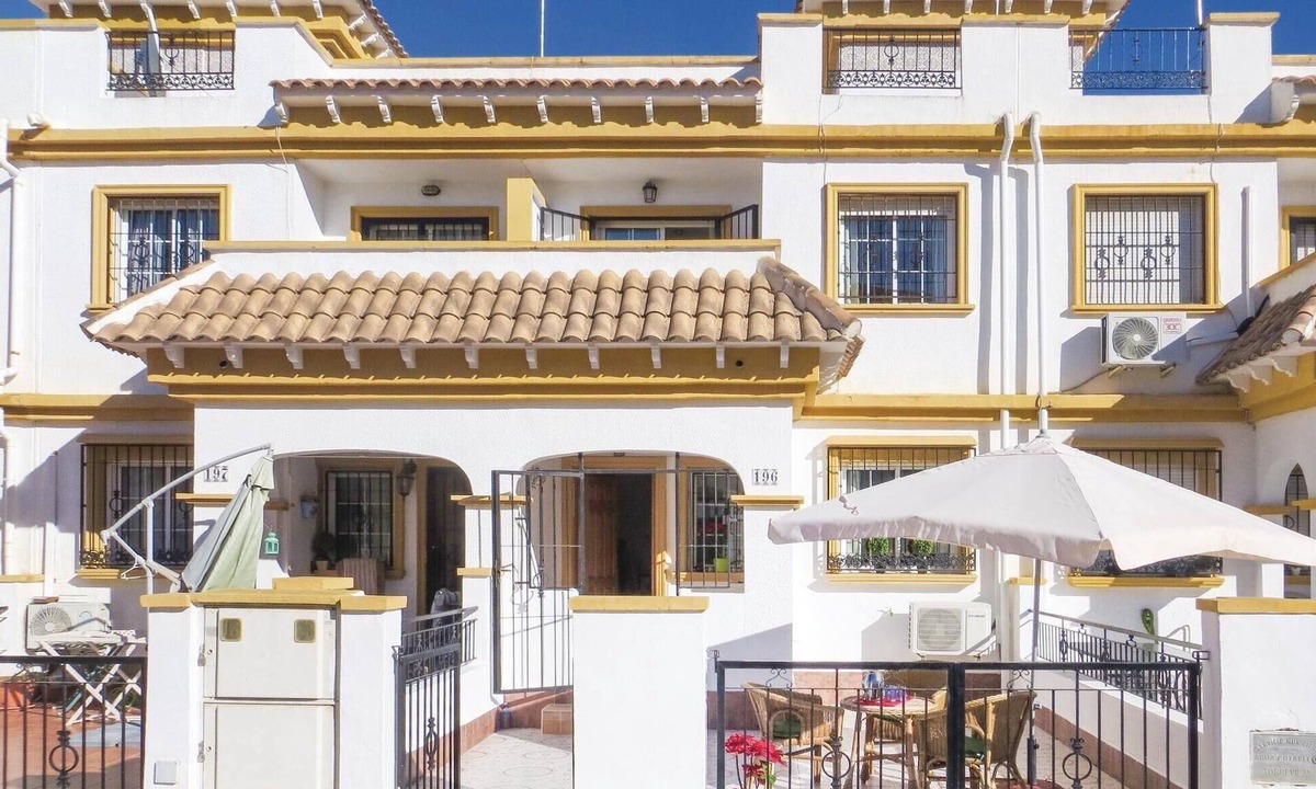 Torrevieja House | Beautiful home in Torrevieja with WiFi