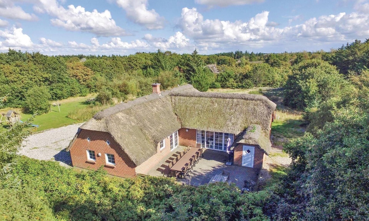 Øhuse House | Beautiful home in Ulfborg with sauna