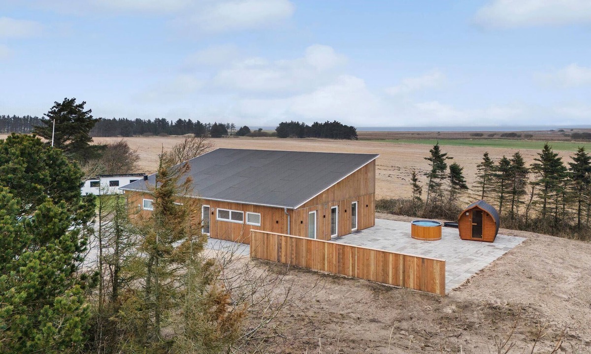 Nørre Fjand House | Beautiful home in Ulfborg with sauna