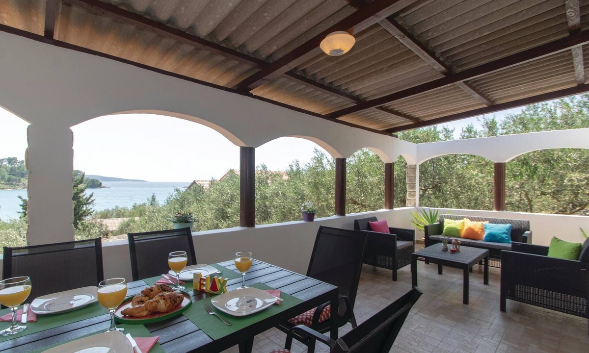 Vela Luka House | Beautiful home in Vela Luka with house sea view