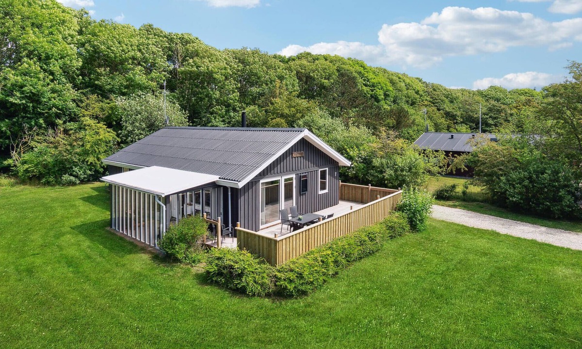 Vestervig House | Beautiful home in Vestervig with WiFi