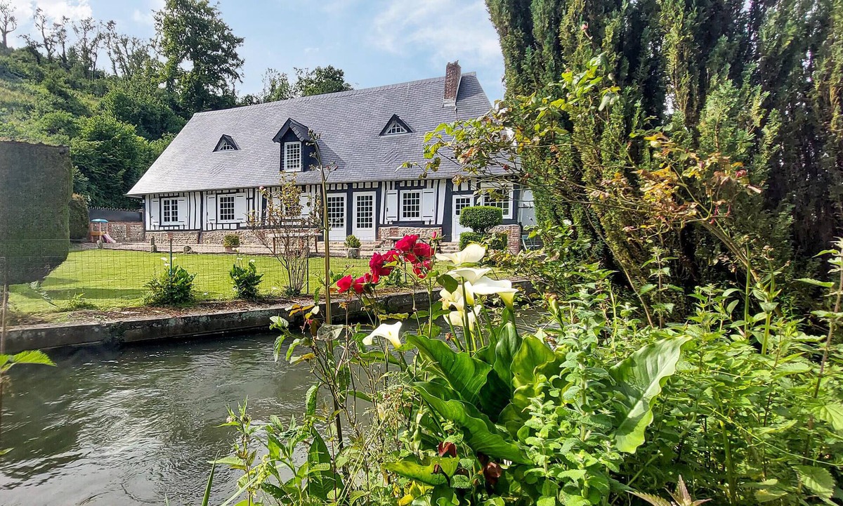 Vittefleur House | Beautiful home in Vittefleur with WiFi